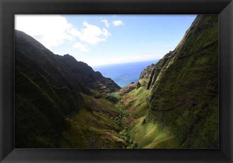 Framed Na Pali Coast State Wilderness Park, Kauai, Hawaii Print