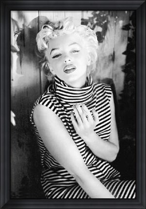 Framed Marilyn Monroe - striped dress Print