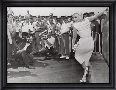 Framed Marilyn Monroe Posing Print