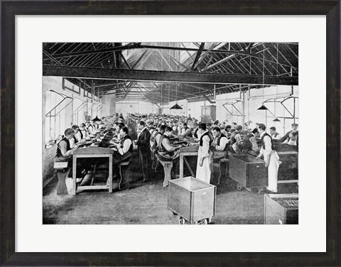 Framed One of the cigar manufacturing departments at Messrs Salmon and Gluckstein&#39;s Ltd Print