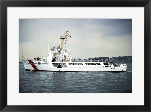 Framed US Coast Guard Cruiser Decisive WMEC-529 Print