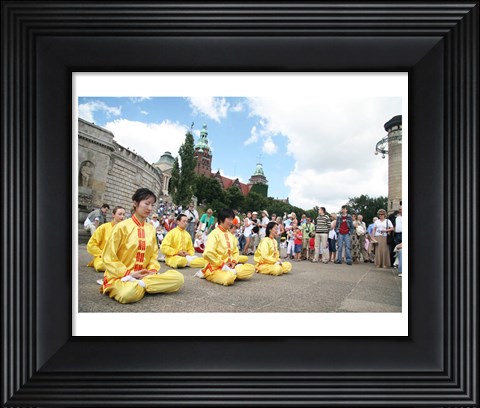 Framed Falun Dafa in Szczecin, Poland August 2007 Print