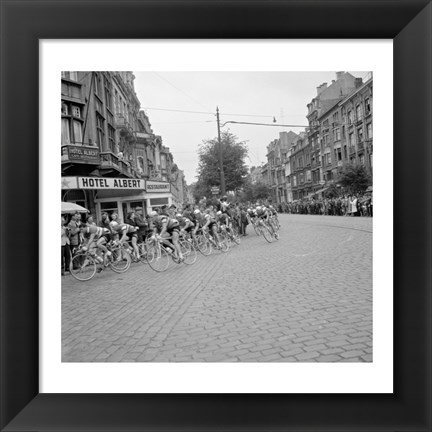 Framed Cyclists in action tour de france 1960 Print