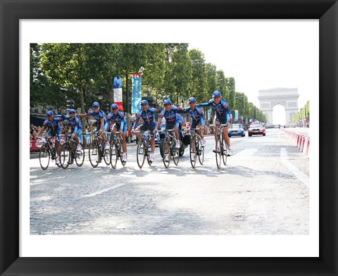 Framed Liberty Seguros, Campos Eliseos, Tour de Francia 2005 Print