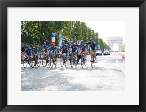 Framed Liberty Seguros, Campos Eliseos, Tour de Francia 2005 Print