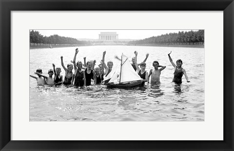 Framed Lincoln Memorial with children in the reflecting pool Print