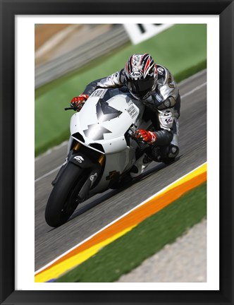 Framed Garry McCoy riding the Ilmor X3 MotoGP Print