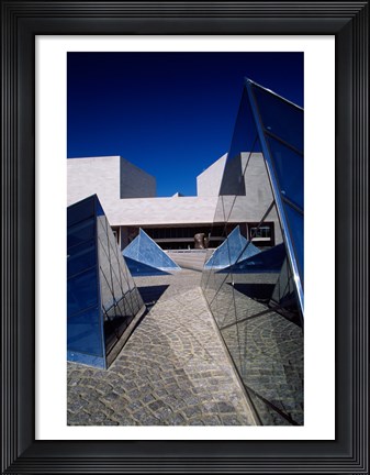 Framed Sculptures in front of an art museum, National Gallery Of Art, Washington DC, USA Print