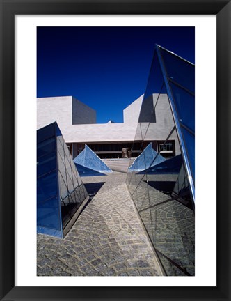 Framed Sculptures in front of an art museum, National Gallery Of Art, Washington DC, USA Print