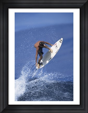 Framed Catching some air Print