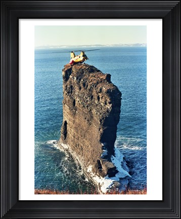 Framed Labrador helicopter landing Bell Island Print
