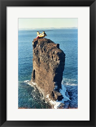 Framed Labrador helicopter landing Bell Island Print