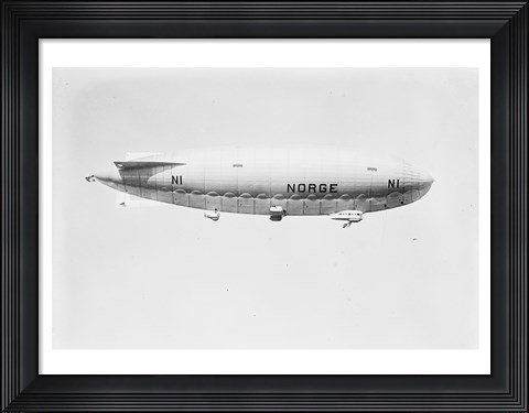 Framed Norge Blimp Flying Print