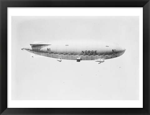Framed Norge Blimp Flying Print