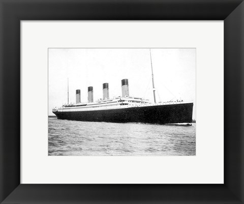 Framed Titanic B&amp;W Print