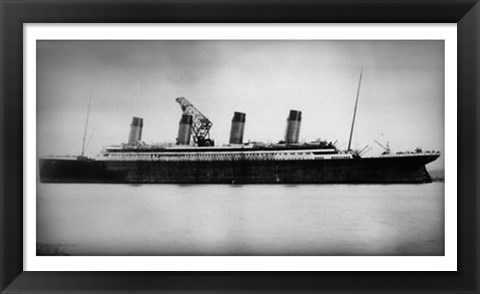 Framed Titanic - In action Print