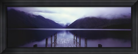 Framed Serene Dock II - grande Print
