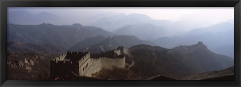 Framed High angle view of a fortified wall passing through a mountain range, Great Wall Of China, Beijing, China Print