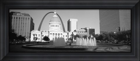 Framed Fountain In Front Of A Government Building, St. Louis, Missouri, USA Print