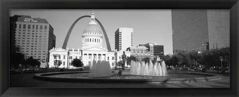 Framed Fountain In Front Of A Government Building, St. Louis, Missouri, USA Print
