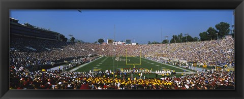 Framed High angle view of a football stadium full of spectators, The Rose Bowl, Pasadena, City of Los Angeles, California, USA Print