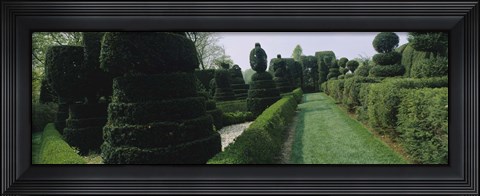 Framed Sculptures formed from trees and plants in a garden, Ladew Topiary Gardens, Monkton, Baltimore County, Maryland, USA Print