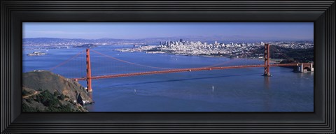 Framed Golden Gate Bridge on a sunny day, San Francisco, California Print