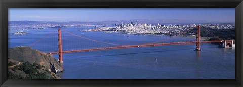 Framed Golden Gate Bridge on a sunny day, San Francisco, California Print