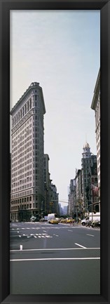 Framed Low angle view of an office building, Flatiron Building, New York City Print