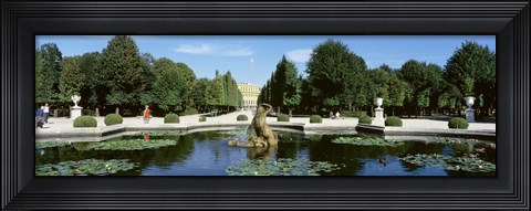 Framed Schonbrunn Palace grounds, Vienna, Austria Print