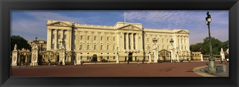 Framed Facade of a palace, Buckingham Palace, London, England Print