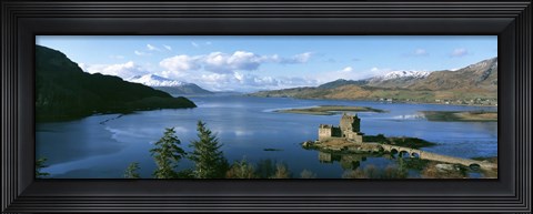 Framed Eilean Donan Castle Scotland Print