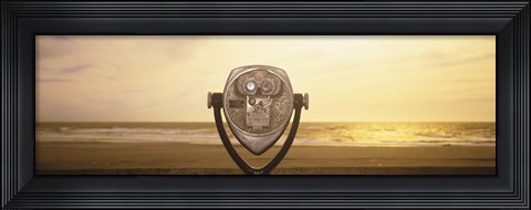 Framed Mechanical Viewer, Pacific Ocean, California, USA Print