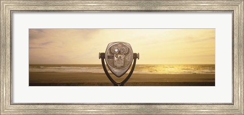Framed Mechanical Viewer, Pacific Ocean, California, USA Print