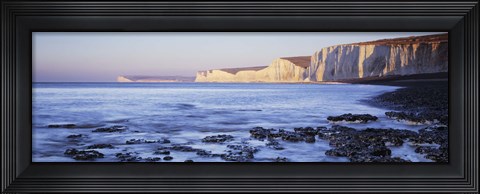 Framed Chalk cliffs at seaside, Seven sisters, Birling Gap, East Sussex, England Print