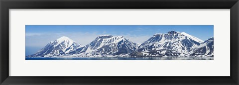Framed Ocean with a mountain range in the background, Bellsund, Spitsbergen, Svalbard Islands, Norway Print