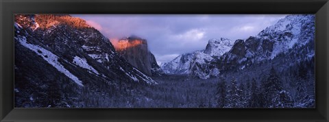 Framed Sunlight falling on a mountain range, Yosemite National Park, California, USA Print