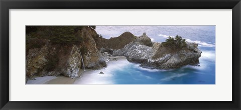 Framed Rocks on the beach, Julia Pfeiffer Burns State Park, Big Sur, California Print