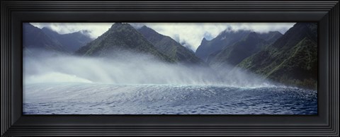 Framed Rolling waves with mountains in the background, Tahiti, Society Islands, French Polynesia Print