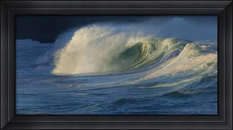 Framed Waves breaking in the pacific ocean, Waimea Bay, Oahu, Hawaii, USA Print