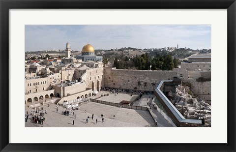 Framed Tourists praying at the Wailing Wall in Jerusalem, Israel Print