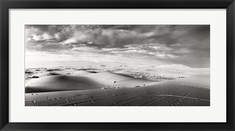 Framed Sahara Desert landscape, Morocco (black and white) Print