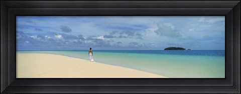 Framed Woman in distance on sandbar, Aitutaki, Cook Islands Print