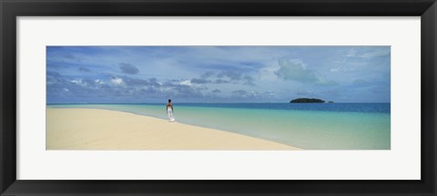 Framed Woman in distance on sandbar, Aitutaki, Cook Islands Print