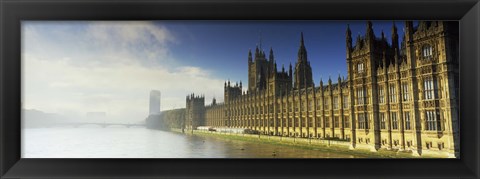 Framed Government building at the waterfront, Houses Of Parliament, Thames River, London, England Print