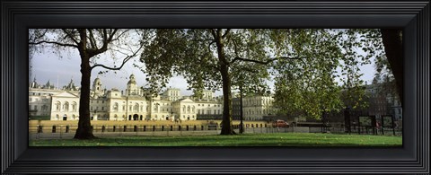 Framed Horse guards building, St. James&#39;s Park, Westminster, London, England Print