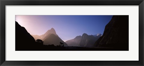 Framed Mountain range at water&#39;s edge, Milford Sound, Fiordland National Park, South Island, New Zealand Print