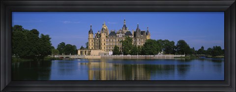 Framed Schwerin Castle, Schwerin, Mecklenburg-Vorpommern, Germany Print