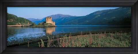 Framed Eilean Donan Castle &amp; Loch Duich Scotland Print