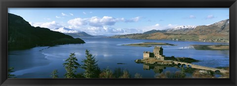 Framed Eilean Donan Castle Scotland Print